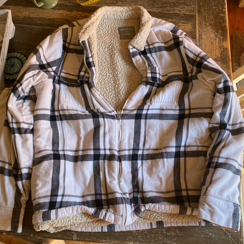 Hollister Sherpa lined flannel shirt jacket Cream Plaid
